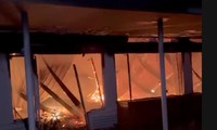 Kiên Giang: Hội trường Thành ủy Hà Tiên bị cháy rụi lúc rạng sáng