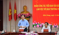 Đoàn công tác tiểu ban Văn kiện Đại hội XIV của Đảng làm việc tại Kiên Giang