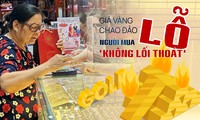 Giá vàng chao đảo, người mua lỗ &apos;không lối thoát&apos;