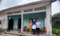 Hai đứa trẻ hoàn cảnh éo le tại Bắc Giang: Vừa mồ côi mẹ lại tiếp tục mất bà