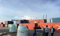Hải quan Hải Phòng kiểm định, kiểm tra thực tế hàng hóa nhập khẩu Ảnh: Tuấn Nguyễn