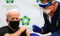 Tổng thống Mỹ Joe Biden được tiêm vắc-xin phòng COVID-19 Ảnh: Washington Post 