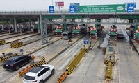 Từ sáng nay, cao tốc Hà Nội - Hải Phòng chỉ thu phí tự động ETC Ảnh: Trọng Đảng 