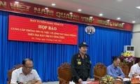 Đại tá Lâm Thành Sol - Giám đốc Công an tỉnh Sóc Trăng thông tin buổi họp báo 