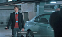 Một cảnh trong “Late shift” (phiên bản tiếng Anh) hiển thị 2 ô chữ “Giữ bình xịt hơi cay” và “Buông tay” để người xem chọn lựa Ảnh: Sony