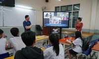 Học sinh lớp 9 được học thử lớp 10 tại Trường THPT Lê Quý Đôn (quận 3) trước khi đăng ký nguyện vọng Ảnh: Nhàn Lê 