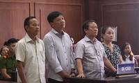 Vợ chồng ông Trương Huy Liệu tại Tòa phúc thẩm