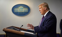 Tổng thống Mỹ Donald Trump phát biểu tại cuộc họp báo ngày 30/7ảnh: AP