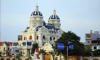 Tòa lâu đài của đại gia Ngô Văn Phát trên phố Lê Hồng Phong TP Hải Phòng 