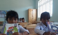Học sinh một trường tiểu học ở huyện miền núi Khánh Vĩnh, tỉnh Khánh HòaẢnh: Chế Diễm Trâm 