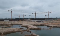 Dự án nhà máy nước mặt sông Hồng ngổn ngang