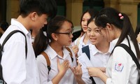 Học sinh Hà Nội năm nay gặp khó với những quy định mới trong tuyển sinh 