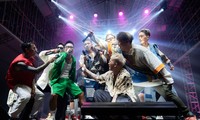 B Ray ẩn ý tiếp tục làm HLV Rap Việt mùa 4, khuấy đảo mini show cùng dàn học trò