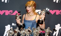 Đề cử VMAs 2024: Taylor Swift dẫn đầu, Lisa BLACKPINK cạnh tranh với Jung Kook BTS