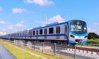 Tuyến Metro số 1 sắp &quot;khai trương&quot;, teen TP.HCM có mấy cách để di chuyển đến nhà ga?