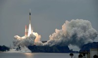 Tên lửa H-IIA34 mang theo vệ tinh Michibiki được phóng vào sáng 1/6. Ảnh: AP