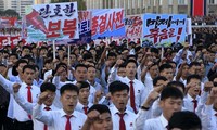 Sinh viên Triều Tiên sẵn sàng bảo vệ đất nước.Ảnh: Mail Online