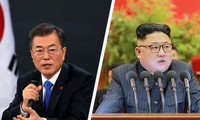 Đường dây nóng sẽ được thiết lập tại văn phòng của Tổng thống Hàn Quốc Moon Jae-in và nhà lãnh đạo Triều Tiên Kim Jong-un để hai bên tiện trao đổi trước thềm Hội nghị thượng đỉnh liên Triều. Ảnh: ABS-CBN News