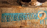Chữ tượng hình trên một đền thờ ở Ai Cập... đến nay vẫn là bí ẩn.