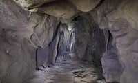 Một hang động bị cát bao phủ gần 40.000 năm trước.