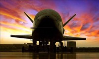 Phi thuyền X-37B tại căn cứ của không lực Mỹ tại California và nó đã trải qua hơn 500 ngày trên quỹ đạo Trái đất.