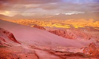 Thủy tinh được tìm thấy trên sa mạc Atacama có thể là kết quả từ vụ nổ của sao chổi cổ đại.