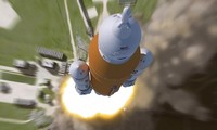 NASA bất ngờ hủy bỏ vụ phóng thử tên lửa lên Mặt trăng ở phút thứ 20 đếm ngược