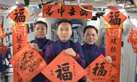 Phi hành gia Trung Quốc chúc Tết từ Thiên Cung 