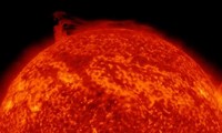 Xuất hiện mảnh vỡ từ Mặt trời mà các nhà khoa học không giải thích được 
