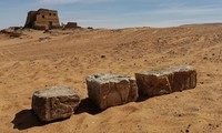 Phát hiện ngôi đền cổ 2.700 năm tuổi với những dòng chữ tượng hình ở Sudan 