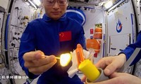 Xem các phi hành gia Trung Quốc thắp ngọn lửa hình cầu trên trạm vũ trụ Thiên Cung 