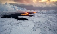 Những bức ảnh kinh hoàng về núi lửa phun trào tại Iceland 