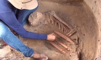 Khai quật mộ cổ 10.000 năm tuổi 