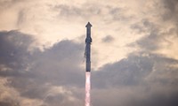 SpaceX phóng thử nghiệm lần 3 tên lửa mạnh nhất thế giới 