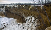 &apos;Cổng vào thế giới ngầm&apos; của Siberia đang ngày càng rộng ra 