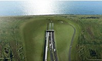 Hối hả xây hầm đường bộ và đường sắt dưới biển dài nhất thế giới