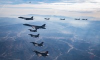 Mỹ điều động máy bay ném bom B-1B Lancer tham gia cuộc trận chung với Hàn Quốc 
