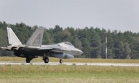 Mỹ triển khai chiến đấu cơ tàng hình F-22 Raptor gần Ukraine
