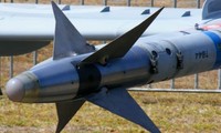Mỹ bổ sung tên lửa AIM-9 cho Ukraine trong gói viện trợ mới 
