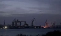 Không quân Ukraine tấn công xưởng đóng tàu Nga ở Crimea 