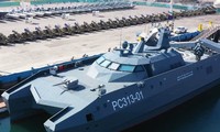 Hải quân Iran biên chế tàu chiến mới