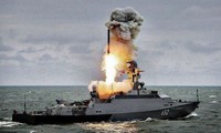 Nga triển khai hàng loạt tàu chiến mang tên lửa Kalibr tới Biển Đen và Biển Azov