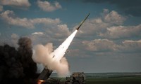 Ukraine tập kích sở chỉ huy Nga bằng tên lửa HIMARS