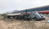 Tai nạn đường sắt liên tiếp xảy ra thời gian gần đây, gây thiệt hại cả về người và tài sản.
