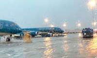 Tạm đóng cửa một số sân bay trong vùng đổ bộ của siêu bão Noru