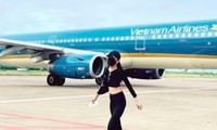 Cấm bay nữ hành khách nhún nhảy quay clip &apos;sống ảo&apos; ở phi trường