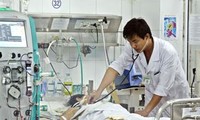 ĐIều trị cho bệnh nhân tại BV Bạch Mai, Hà Nội. Ảnh: Internet