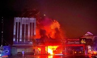 Cháy lớn tại cửa hàng ngũ kim nằm cạnh ngân hàng ở Huế