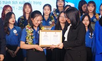 TT-Huế, Đắk Lắk tuyên dương sinh viên 5 tốt và học sinh 3 rèn luyện