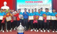 Tỉnh Đoàn TT-Huế tuyên dương đội bóng đá Đại học Huế